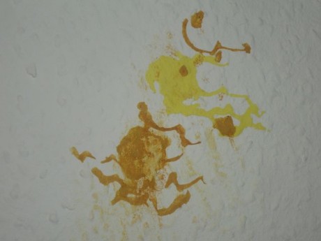 Auf die Wand gemalt.